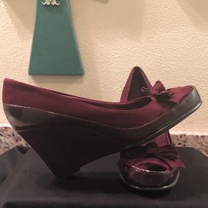 Aerology Burgundy Wedges